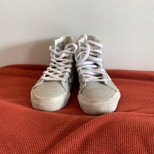 I am selling girls vans